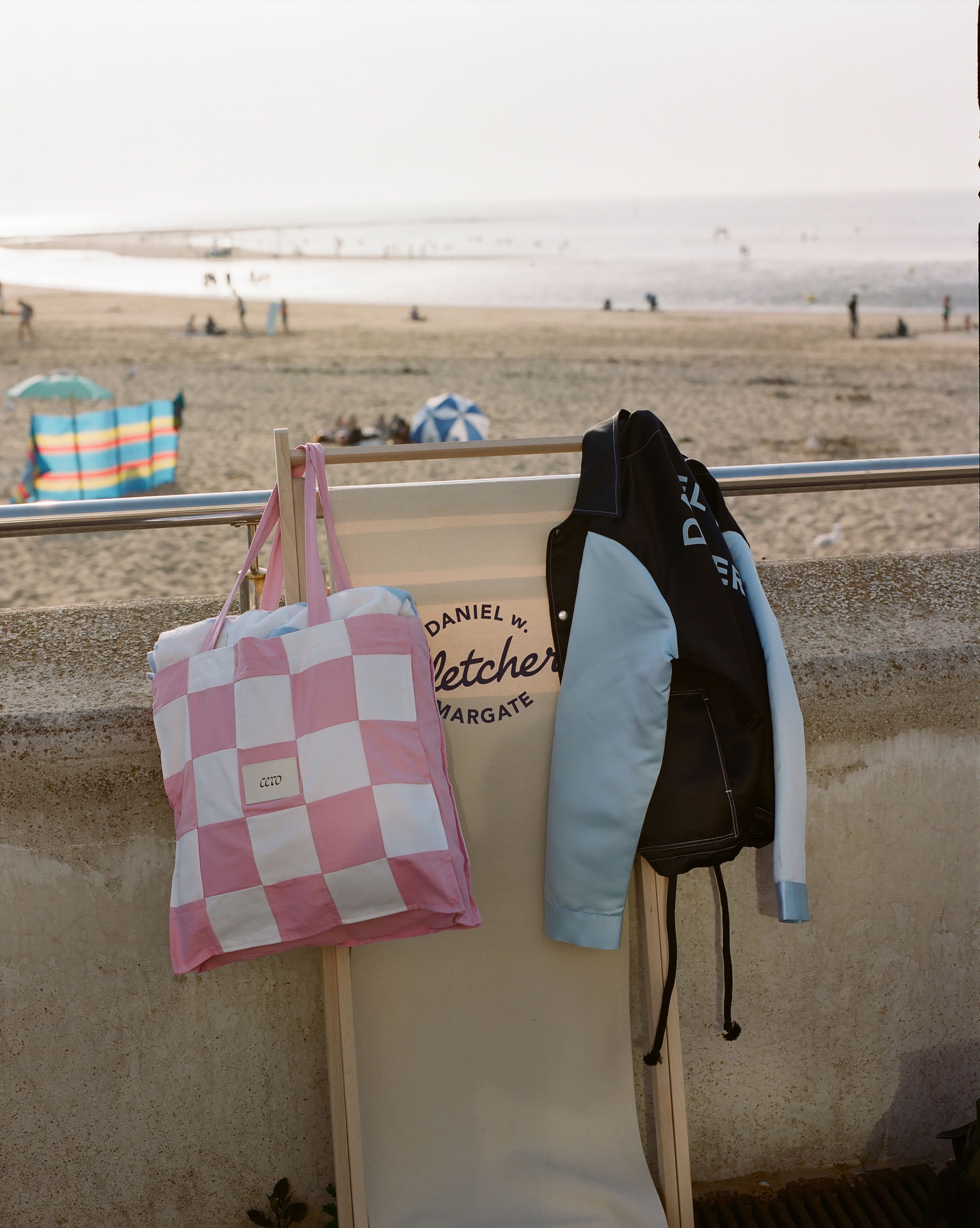 Cero Magazine tote bags